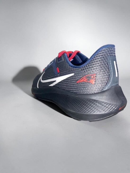 Nike Air Zoom Pegasus 40 New England Patriots Mens Running Shoes DZ5987 001 NEW main image 9
